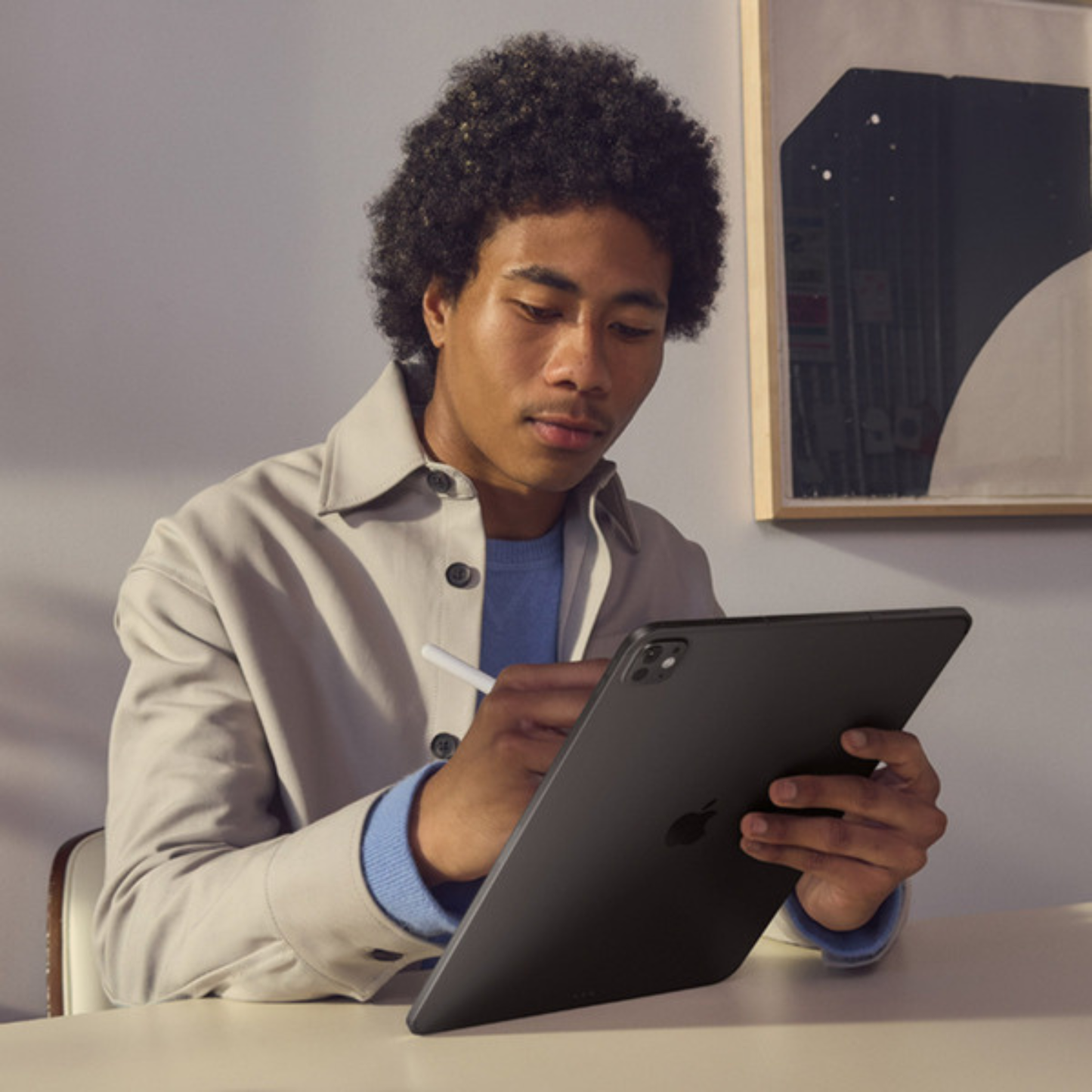 APPLE - Tablette iPad Pro de 13 po, 256 Go *Boite Ouverte*-tablet-in-costco-1932743-3
