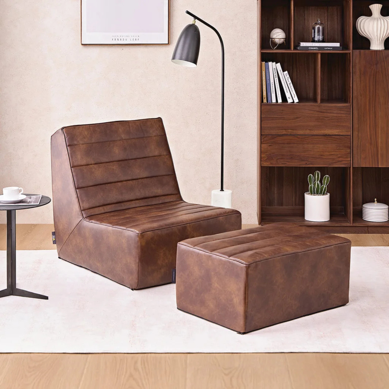 LOUNGE & CO. - Ensemble de Chaise et Pouf en Similicuir *Boite Ouverte*-faux-leather-chair-&-ottoman-set-costco-1891790