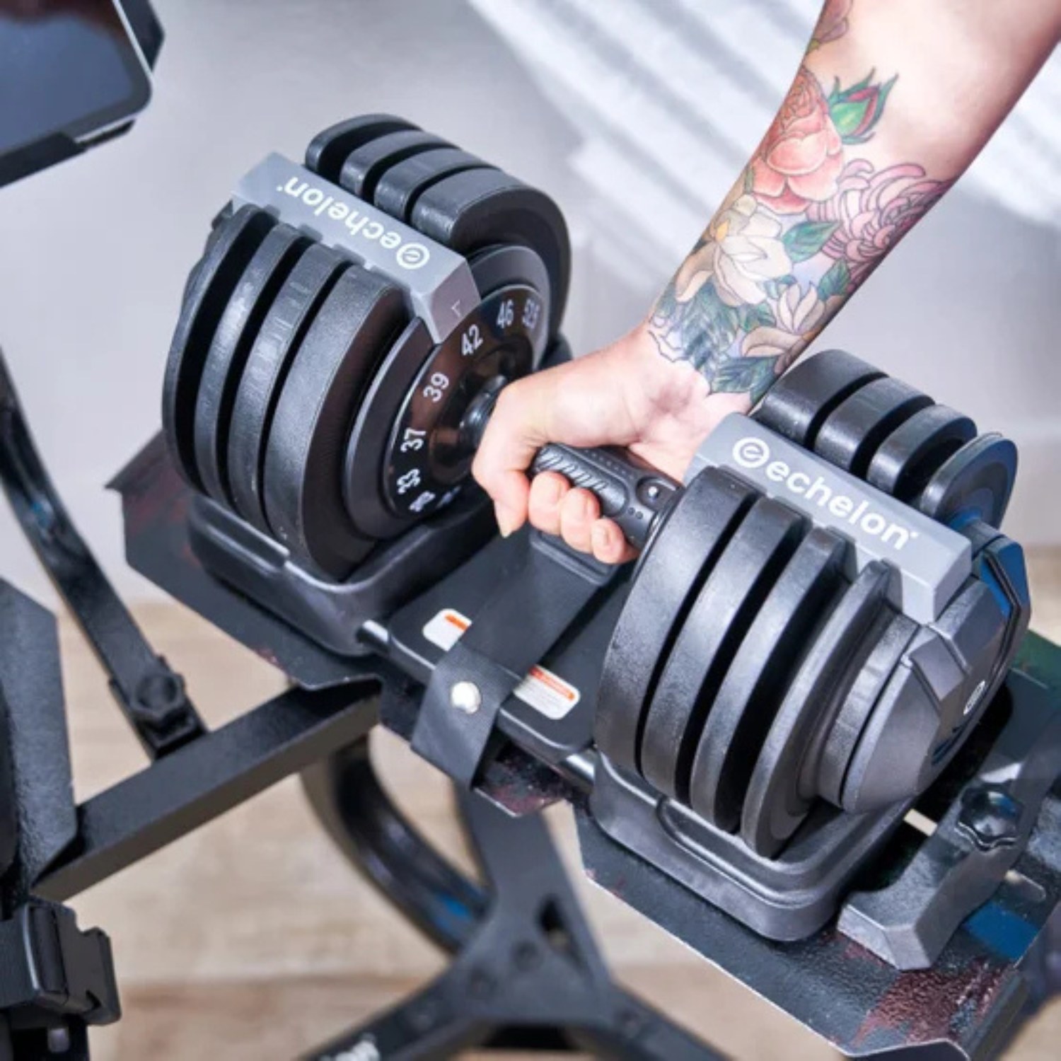 ECHELON - Ensemble d'Haltères Réglables avec Support *Tel Quel*-adjustable-dumbells-set-costco-stand-1999752-6