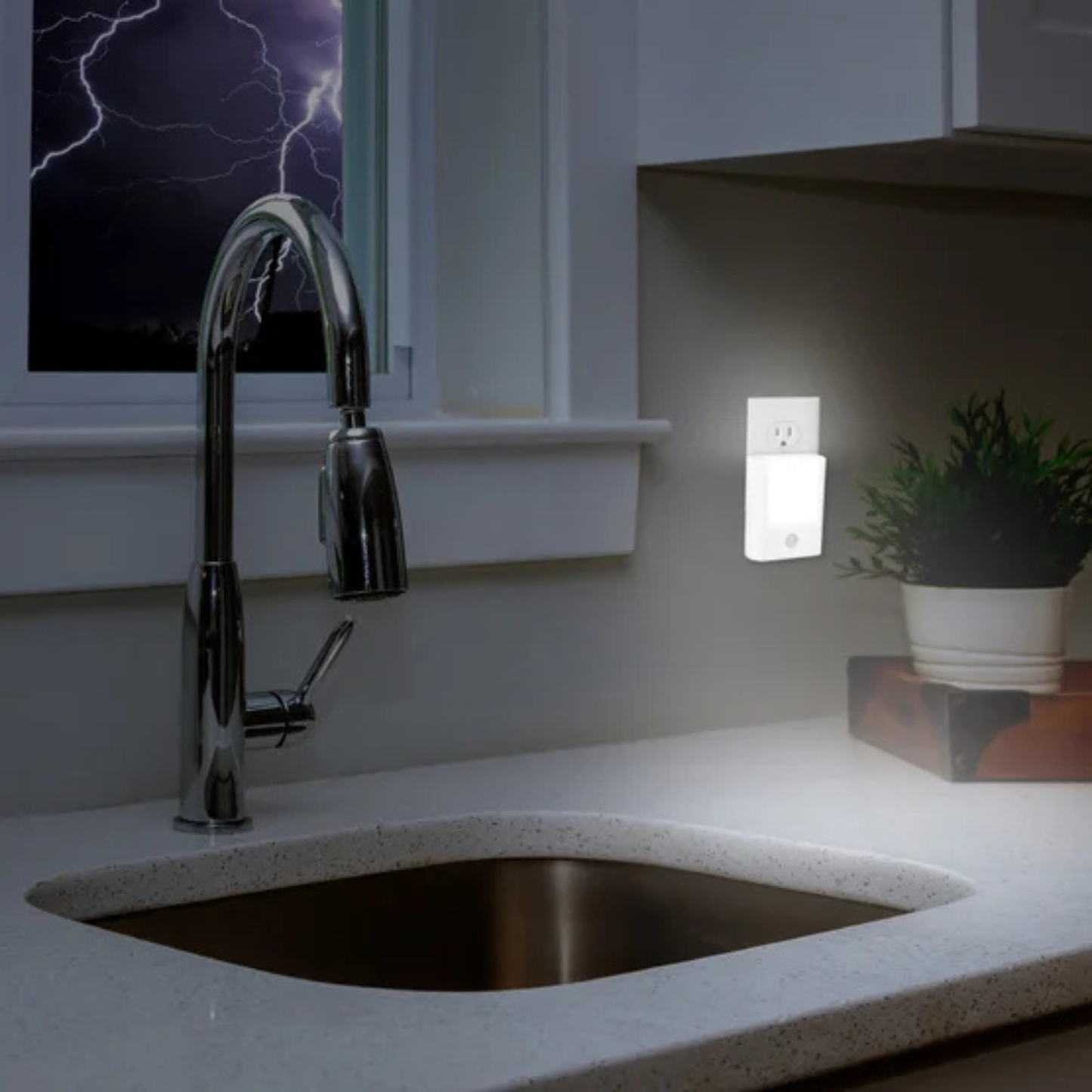 CAMELION - Paquet de 6 Lumières d'Urgence et Veilleuses Rechargeables à DEL 3-en-1 *Boite Ouverte*-3-in-1 rechargeable-led-power-failure-night-light-costco-1494860-7