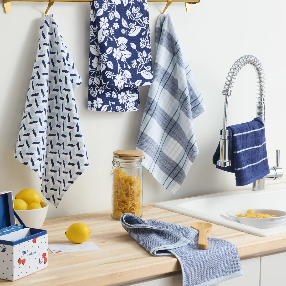 kate-spade-paquet-de-5-serviettes-de-cuisine-pack-of-kitchen-towels-costco-1714629-blue-bleu-2