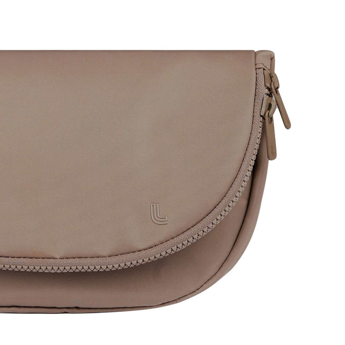 lolë-sac-bandoulière-crossbody-bag-12