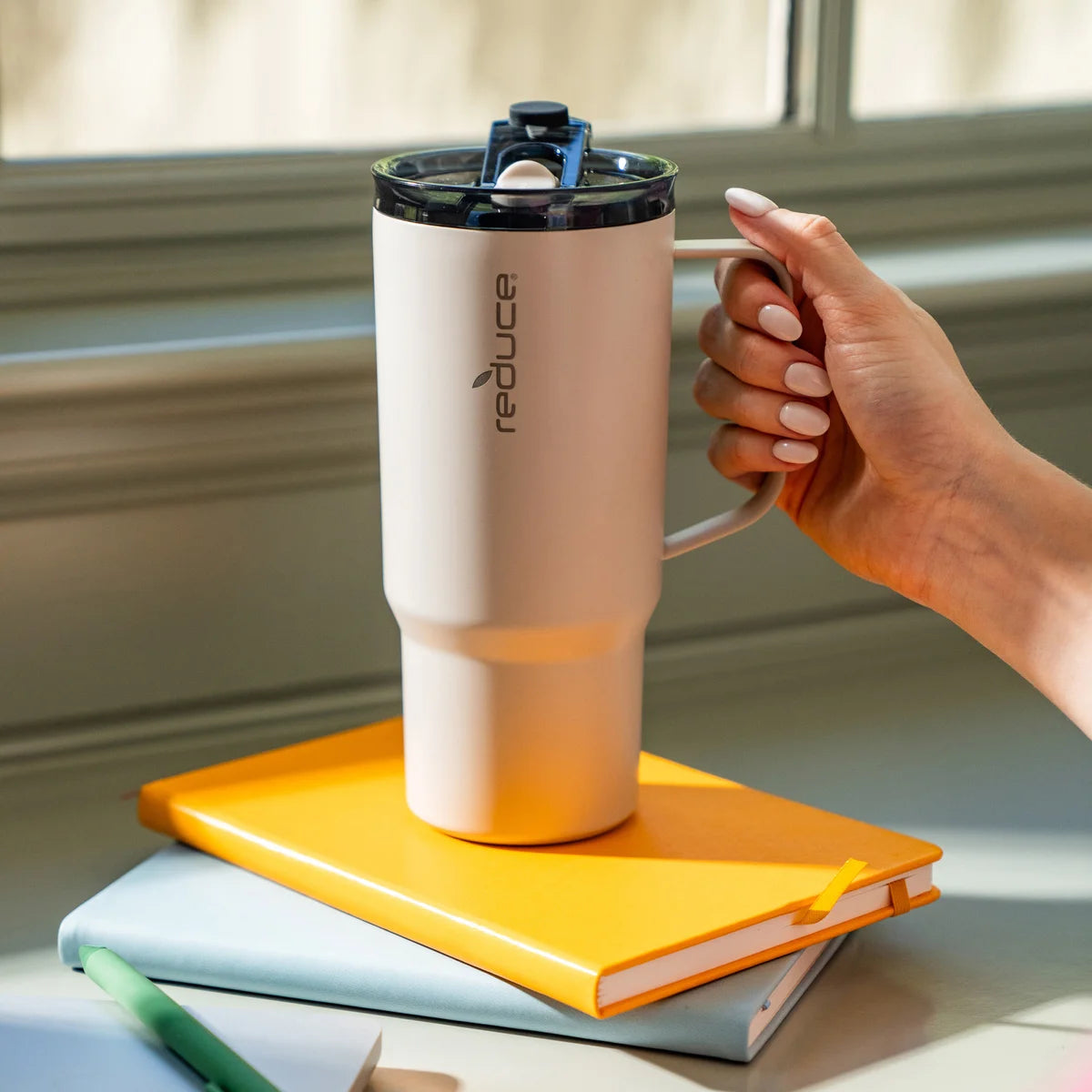 reduce-ensemble-de-2-tasses-isothermes-hot1-vacuum-insulated-mug-set-costco-2736840-grey-gris-purple-violet-3