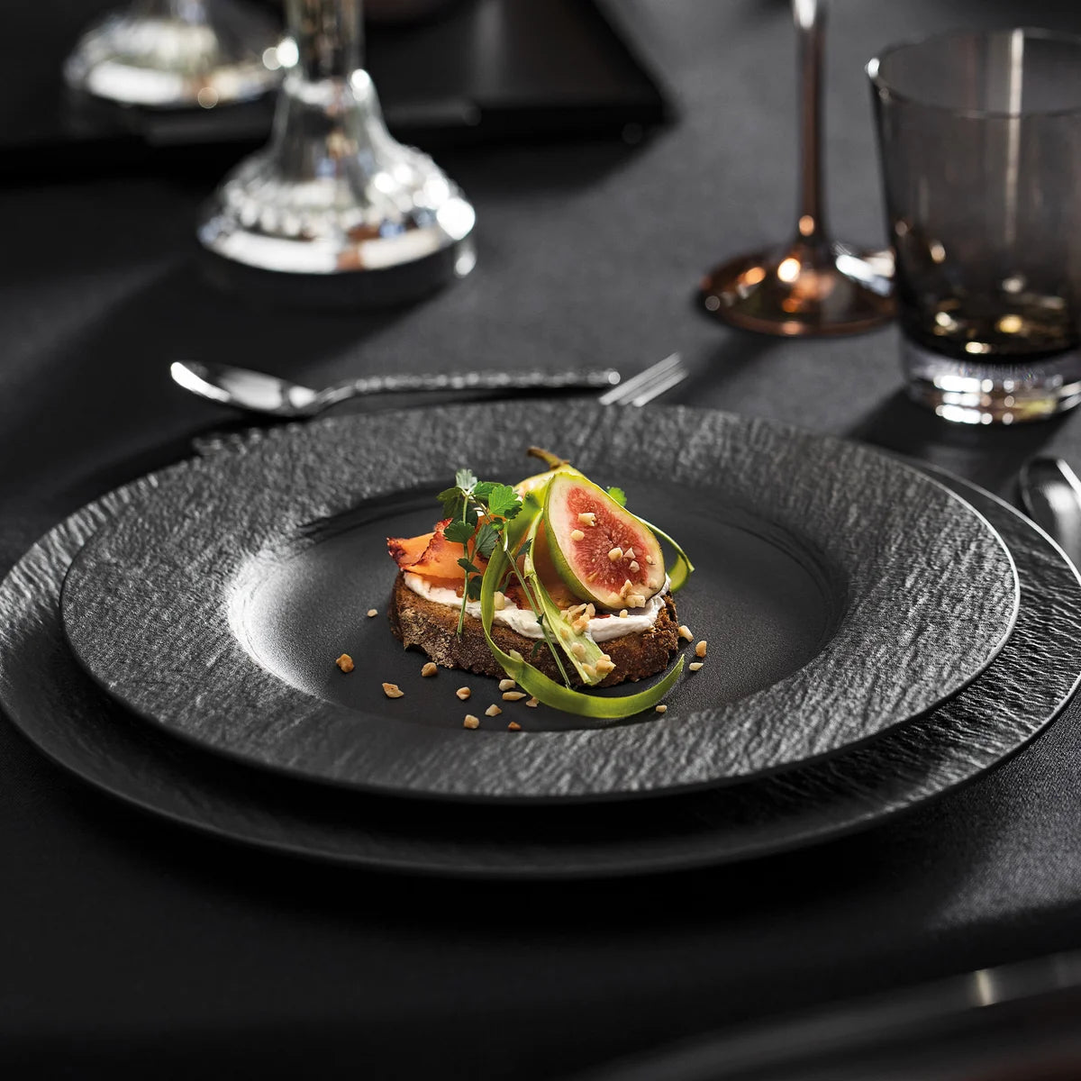 VILLEROY & BOCH - Ensemble de 4 Couverts de Table Collection Manufacture Rock-place-settings-set-costco-1879957-black-noir-2
