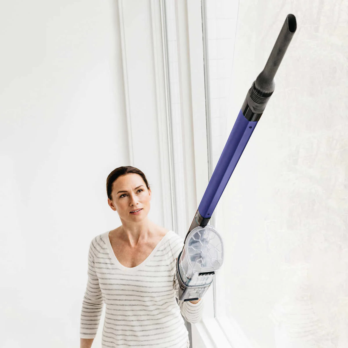 shark-aspirateur-balai-sans-fil-pet-plus-cordless-3