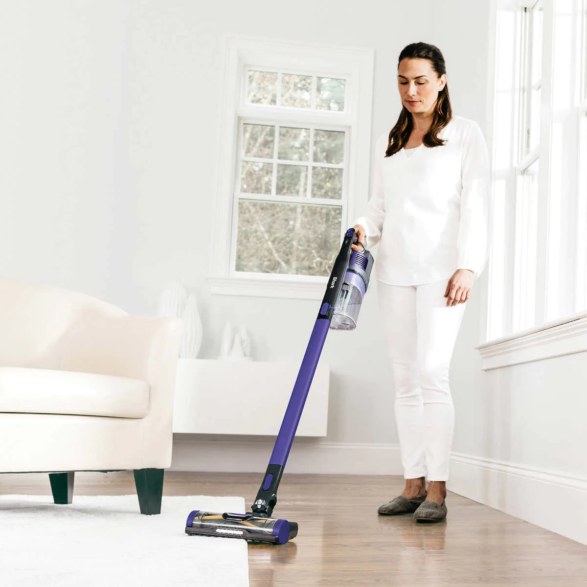 shark-aspirateur-balai-sans-fil-pet-plus-cordless-2
