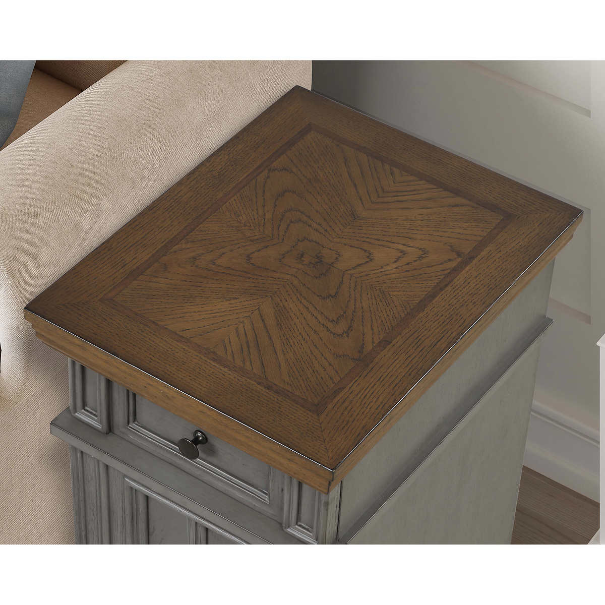 well-universal-table-appoint-alimentation-chairside-table-with-power-grey-gris-3